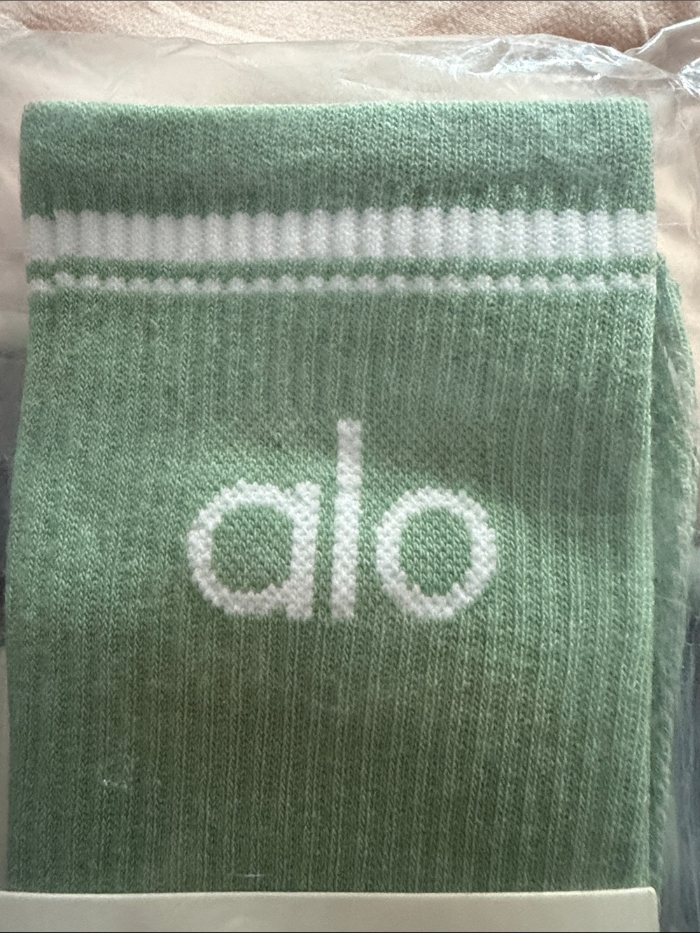 ALO Yoga Men's Crew Socks in Mint - Picture 5 of 5